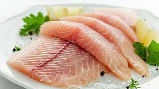 Świeżość morza na Twoim talerzu: Dlaczego warto jeść ryby co najmniej dwa razy w tygodniu?